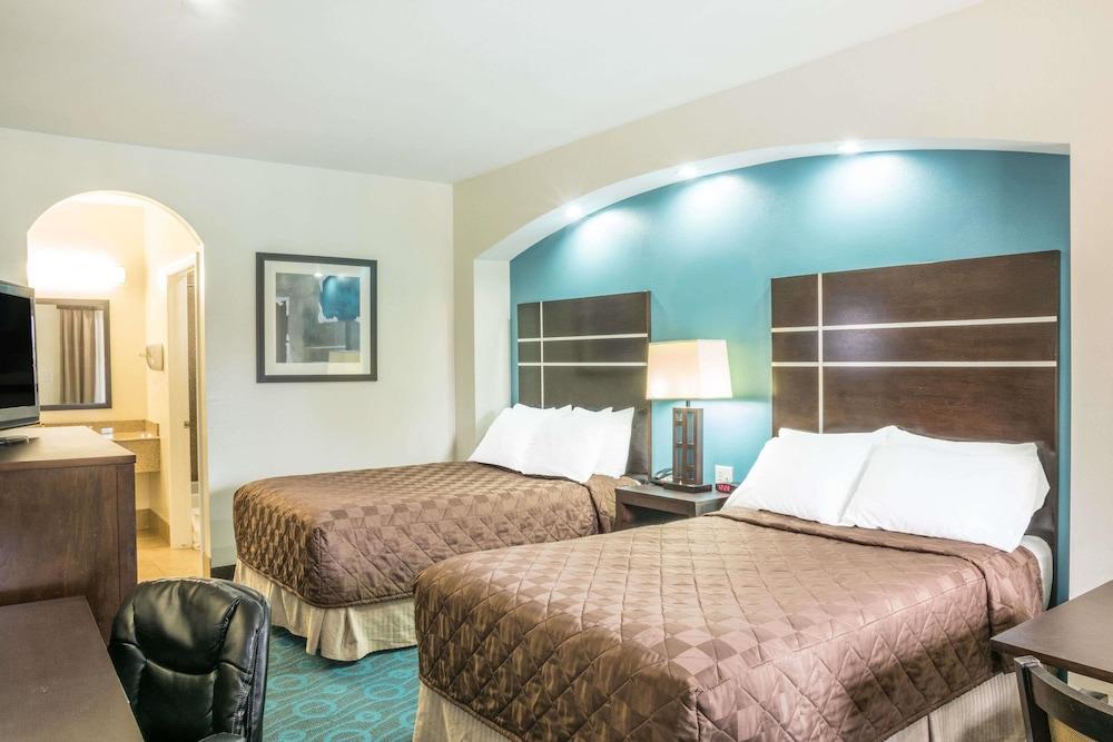 Days Inn By Wyndham Humble/Houston Intercontinental Airport Buitenkant foto