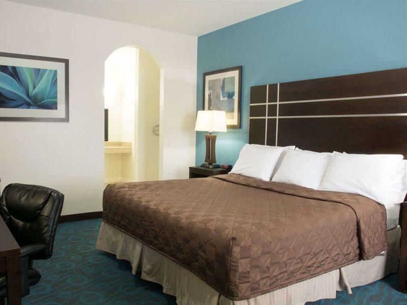 Days Inn By Wyndham Humble/Houston Intercontinental Airport Buitenkant foto