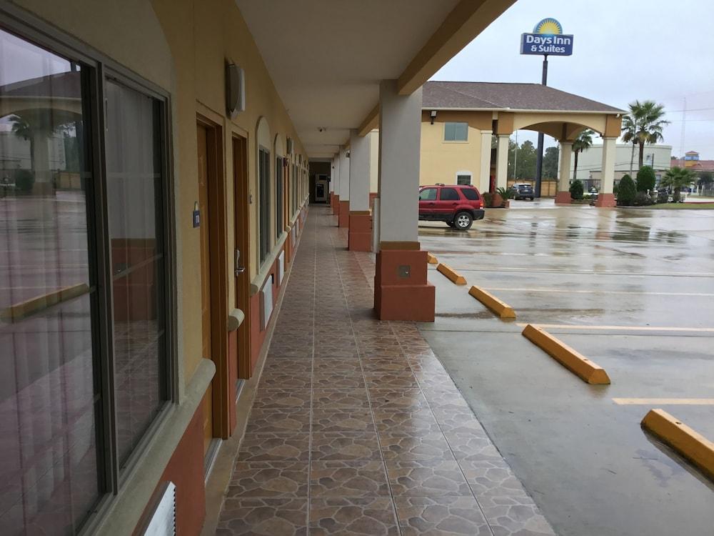 Days Inn By Wyndham Humble/Houston Intercontinental Airport Buitenkant foto